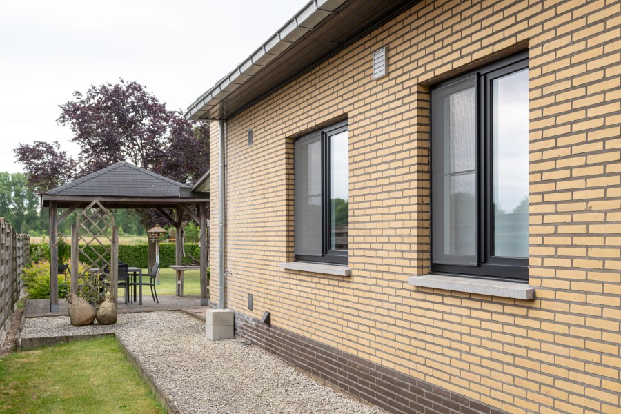 Dubbel vleugel zwart raam