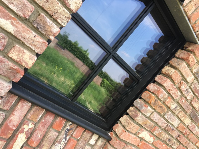 Steellook met opgekleefde verdelingen