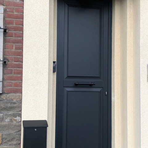 Klassieke voordeur in een modern jasje
