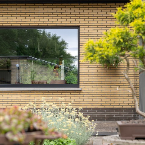 Groot kozijn in PVC